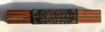 Муляж упаковки дюжины карандашей V.M. Faber