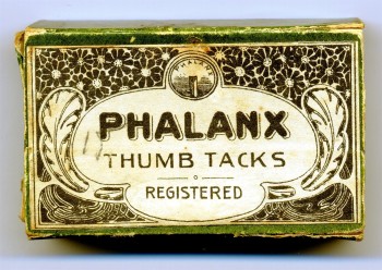 Коробка от кнопок Phalanx + кнопки Phalanx, Канцпром и Central. Первая половина ХХ в.